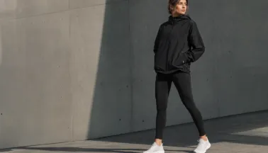 Come indossare l’activewear nero: guida a proporzioni e stile